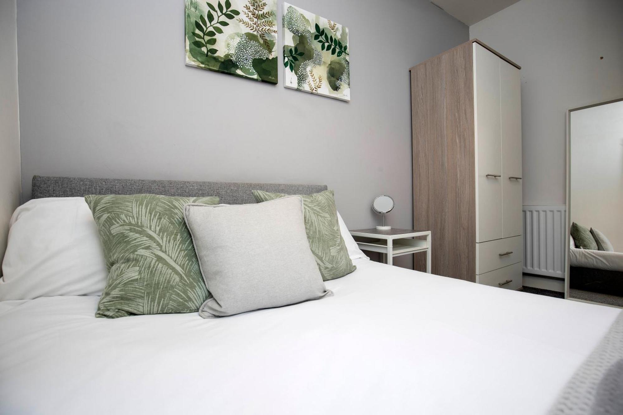 Quiet And Comfy House With 2 Bedrooms And 2 Bathrooms Super Fast Wifi And Crisp Hotel Standard White Linen Hosted By Our Home Short Stays Darlington  Luaran gambar