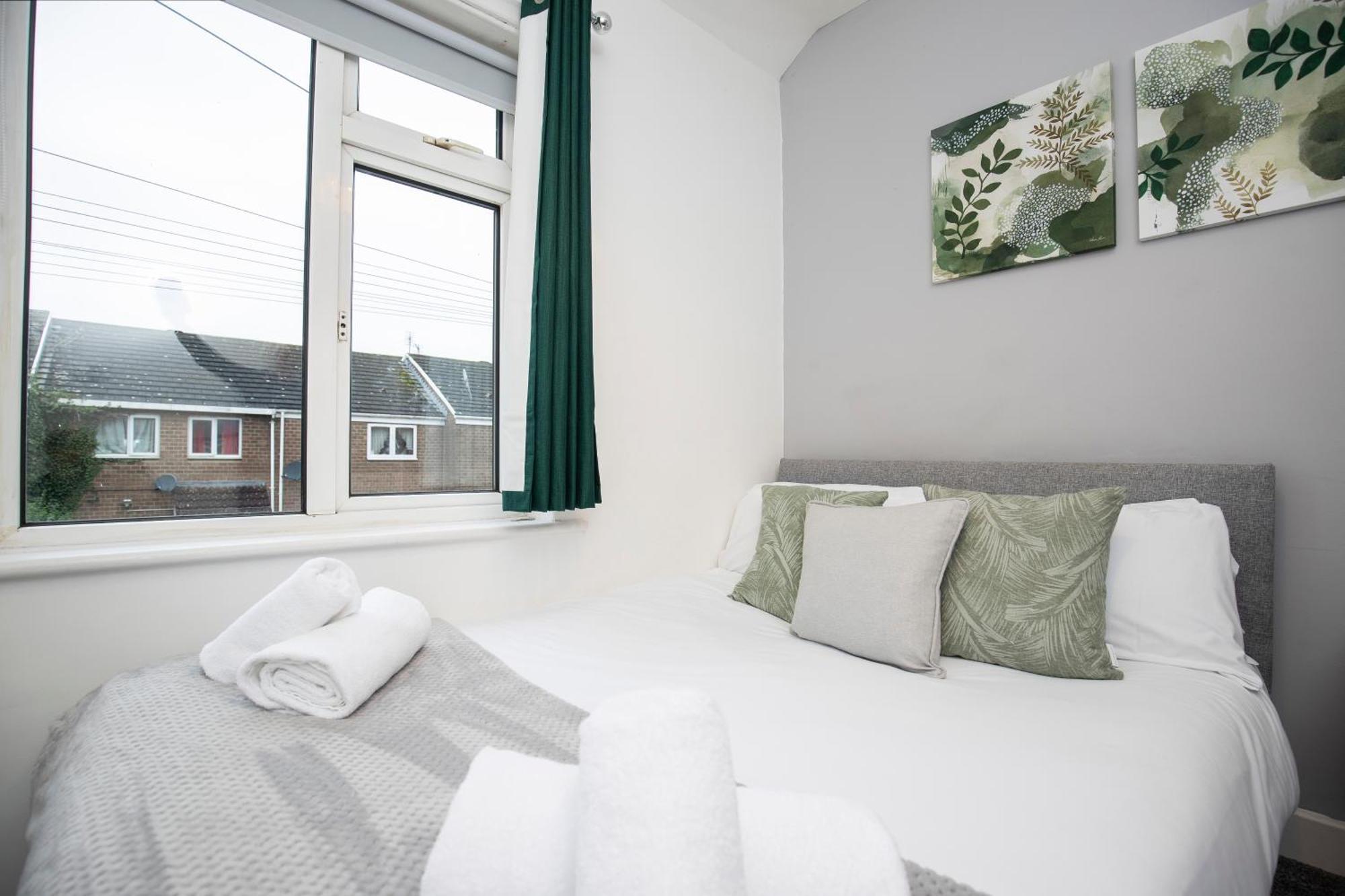 Quiet And Comfy House With 2 Bedrooms And 2 Bathrooms Super Fast Wifi And Crisp Hotel Standard White Linen Hosted By Our Home Short Stays Darlington  Luaran gambar